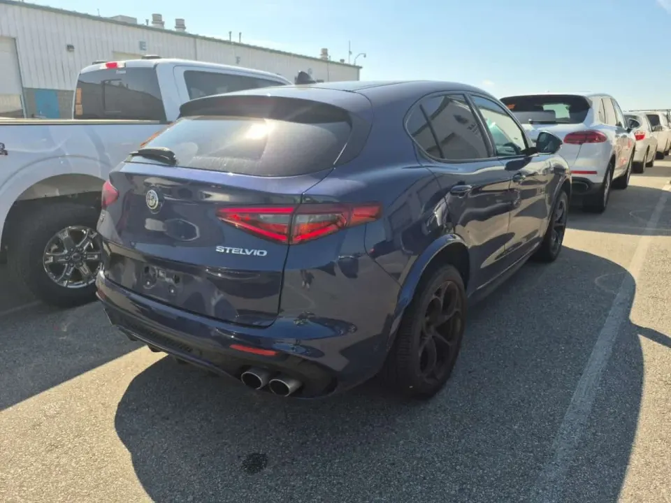 Alfa Romeo Stelvio QUADRIFOGLIO 2021