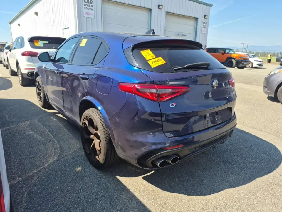 Alfa Romeo Stelvio QUADRIFOGLIO 2021
