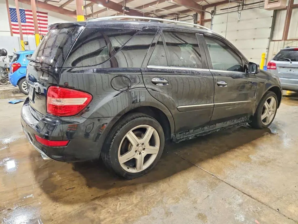 Mercedes-Benz ML 550 ML550 4-MATIC 2011