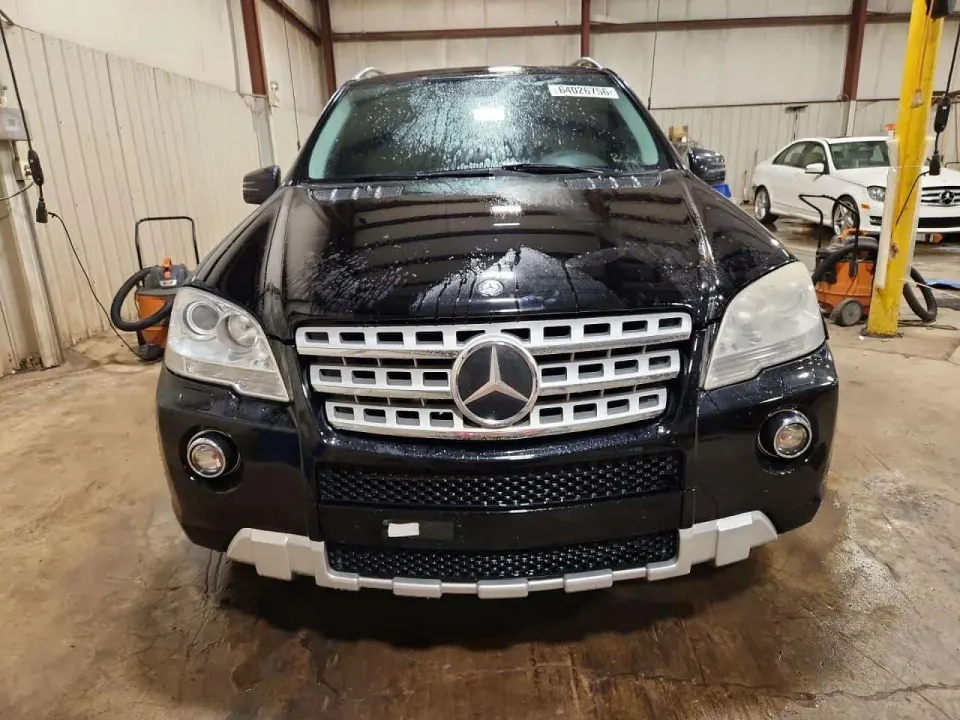 Mercedes-Benz ML 550 ML550 4-MATIC 2011