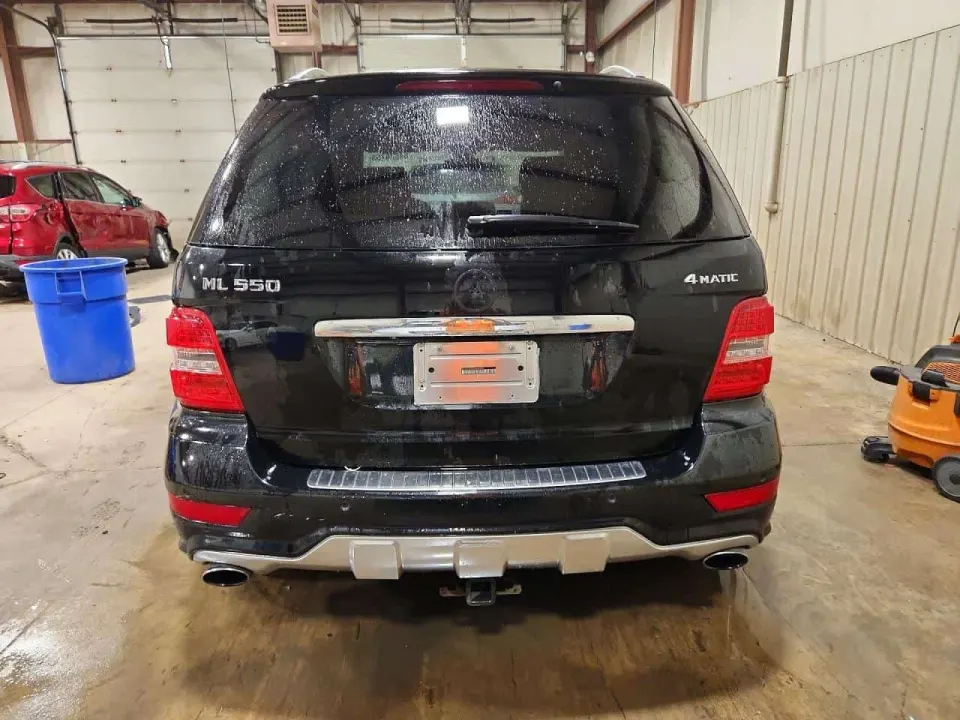 Mercedes-Benz ML 550 ML550 4-MATIC 2011