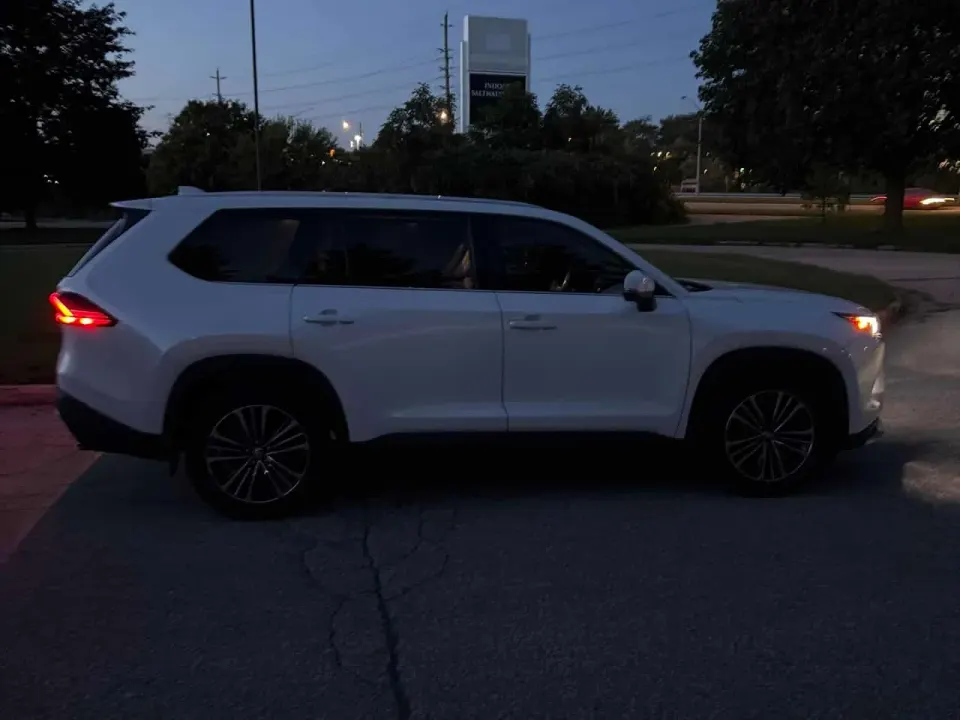 Toyota Highlander Hybrid Platinum 2024