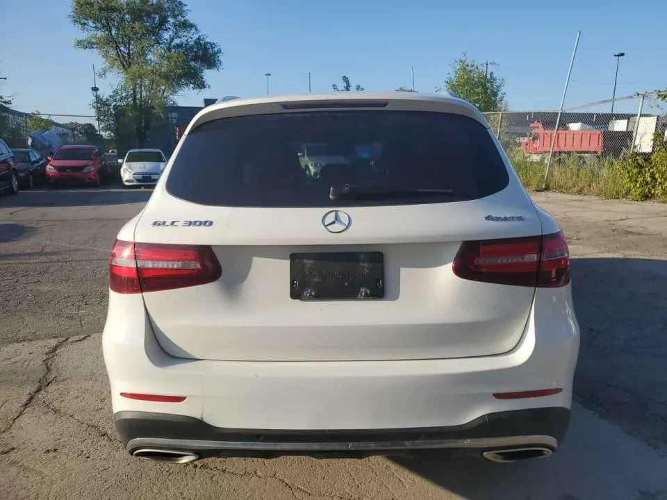Mercedes-Benz 4MATIC 4dr GLC 300 2017