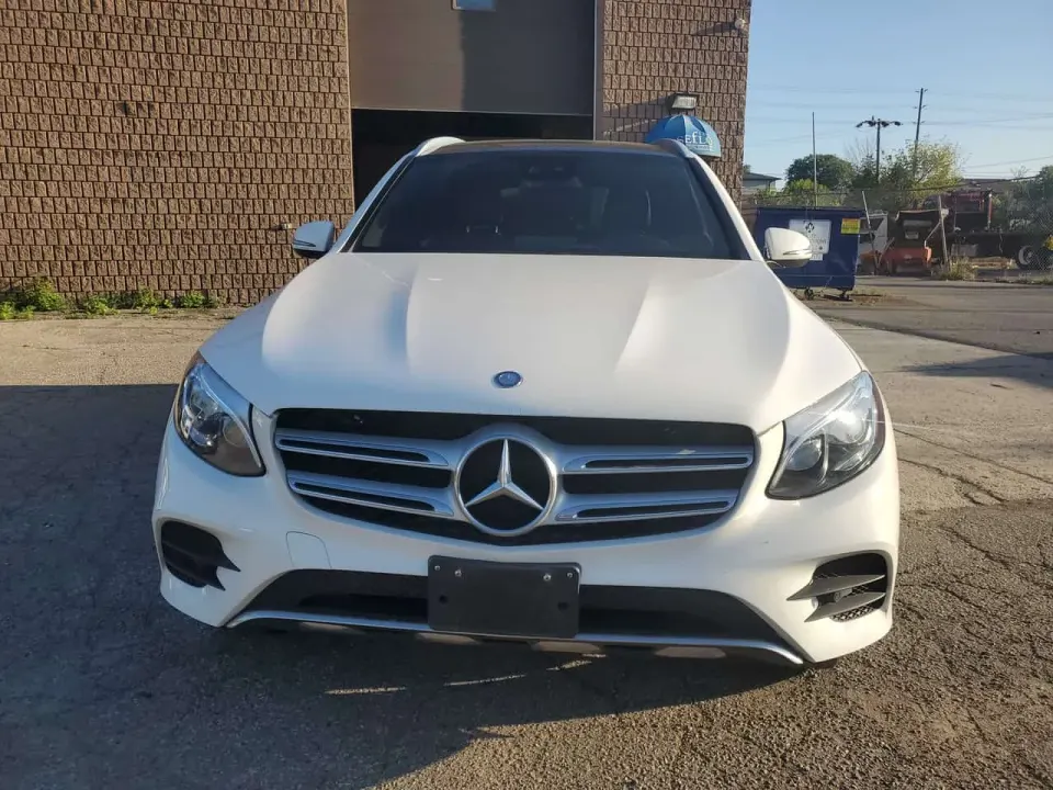 Mercedes-Benz 4MATIC 4dr GLC 300 2017