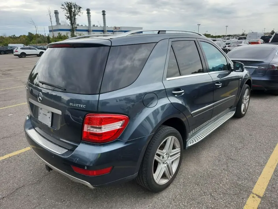 Mercedes-Benz ML 350 BLUETEC 2011