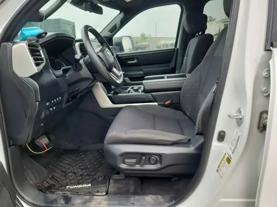 Toyota Tundra 4x4 Double Cab Sr Crew Cab Std Bed 2025