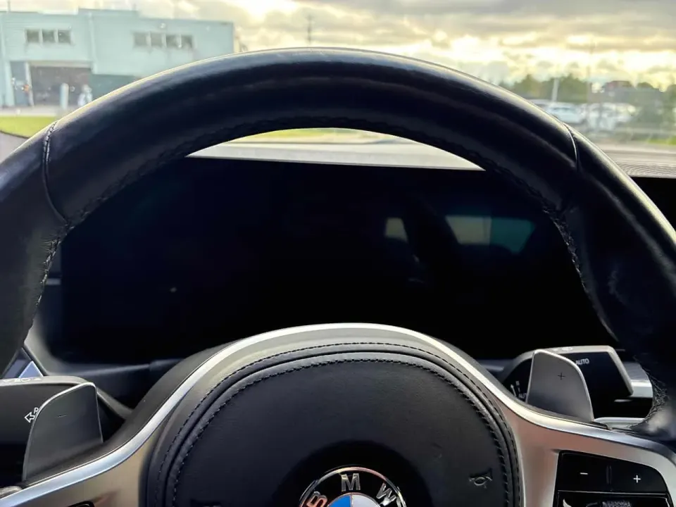 BMW 330i xDrive 2023