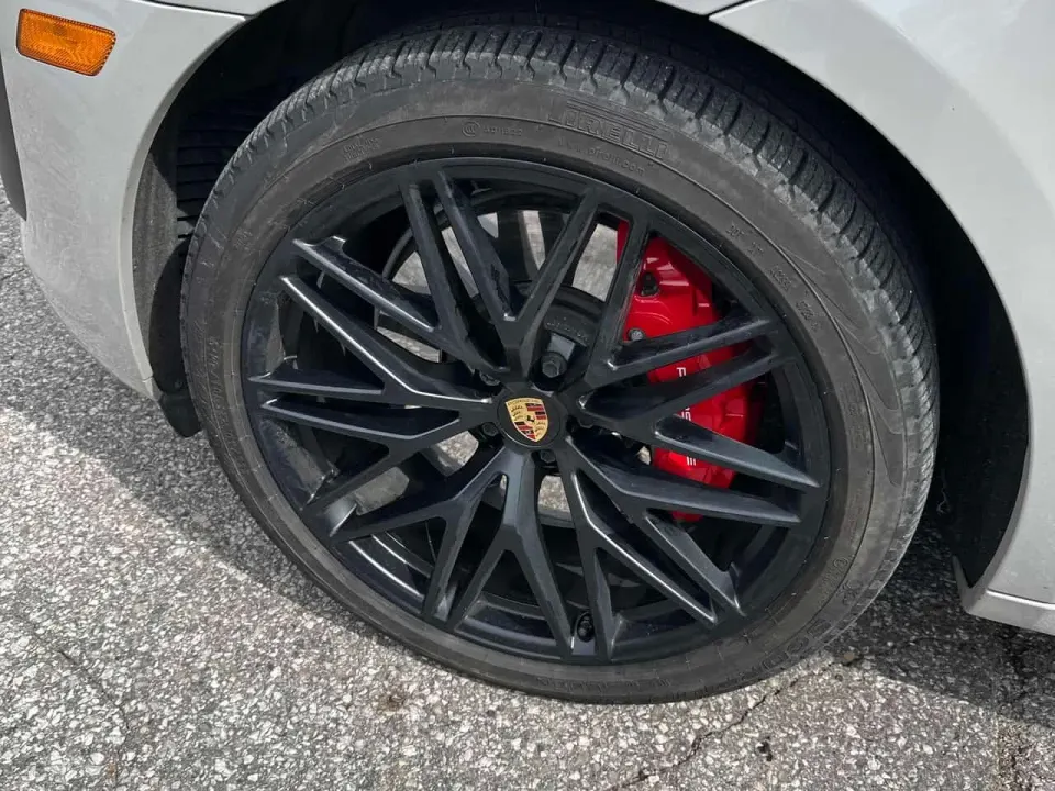 Porsche Macan GTS 2023