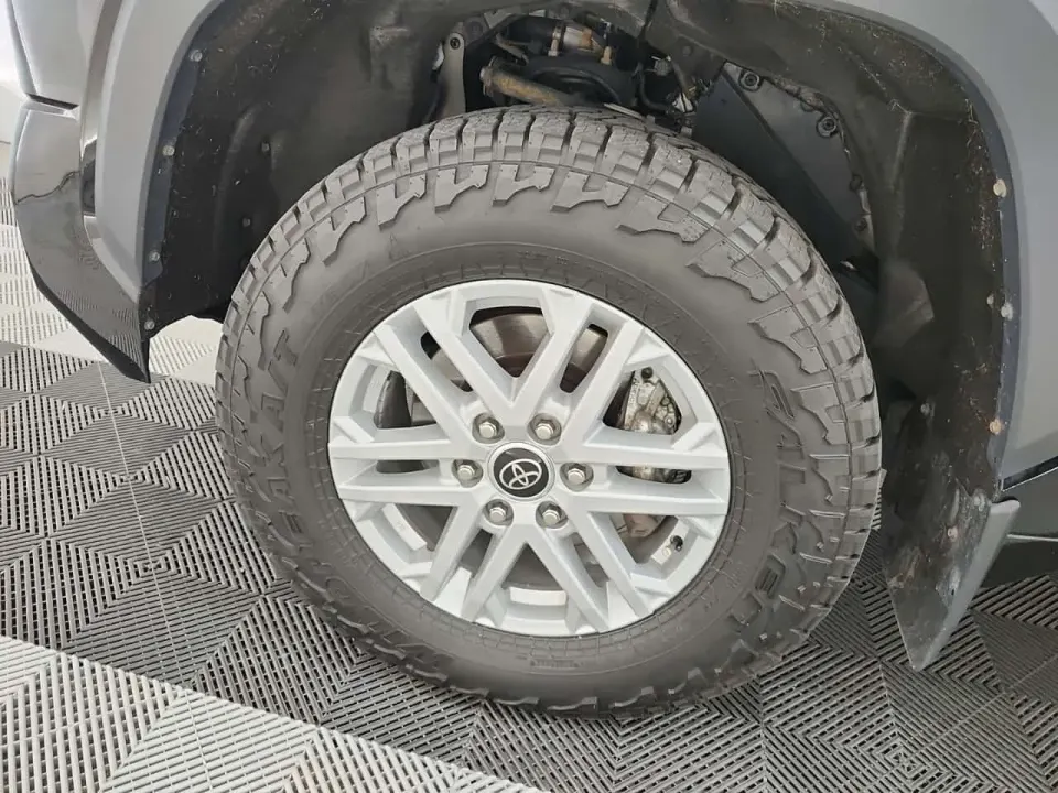 Toyota Tundra SR5 CREW CAB LONG BED 2023