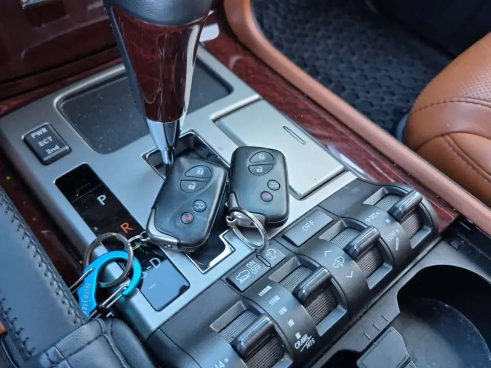 Lexus LX 570 4WD 4DR 2014
