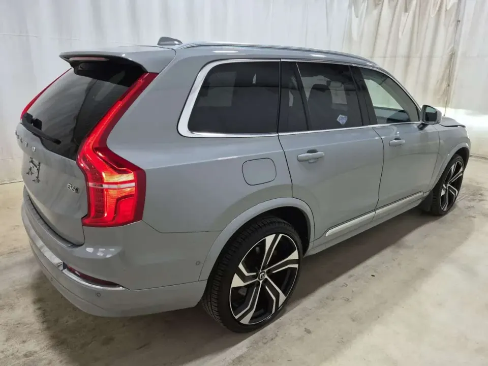 Volvo Xc90 ULTIMATE BRIGHT THEME 2024
