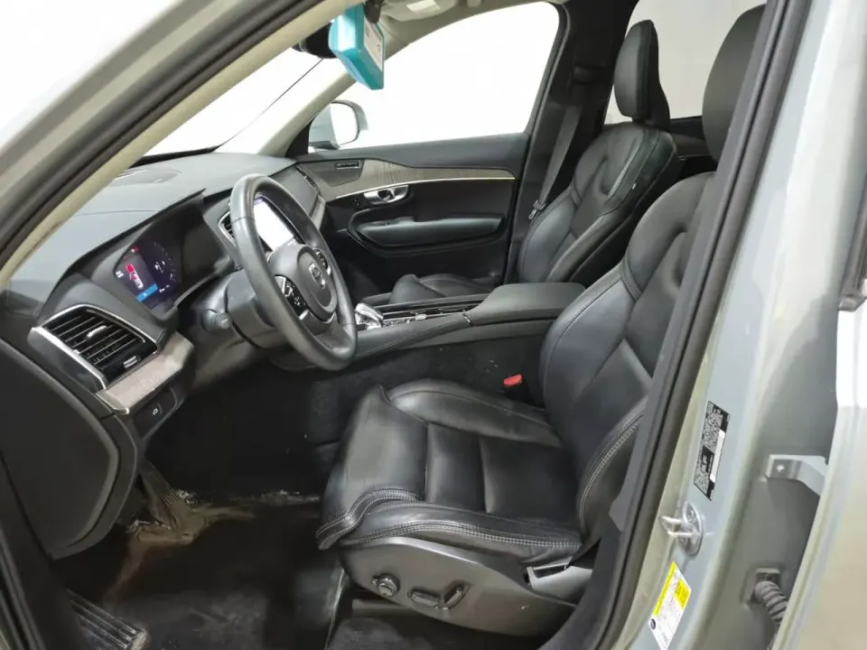 Volvo Xc90 ULTIMATE BRIGHT THEME 2024