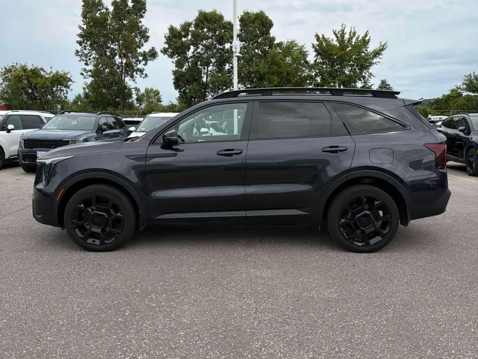 Kia Sorento X-Line Limited AWD w/Black Interior 2025