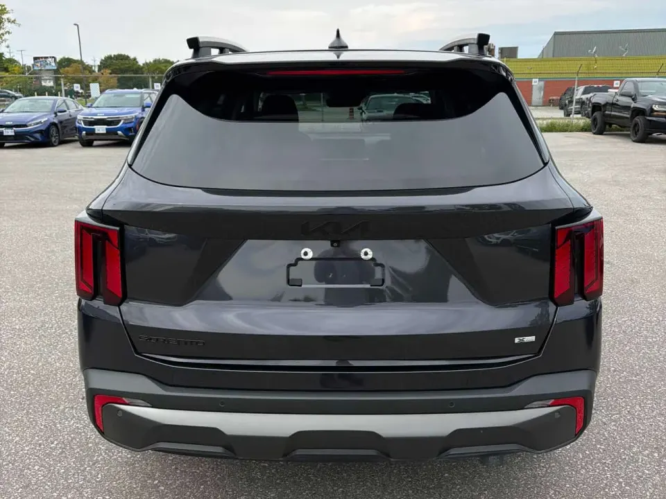 Kia Sorento X-Line Limited AWD w/Black Interior 2025