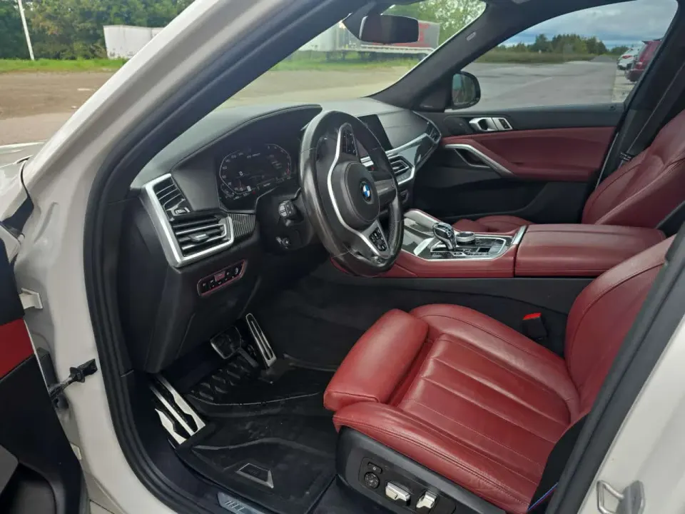 BMW X6 M50i 2021