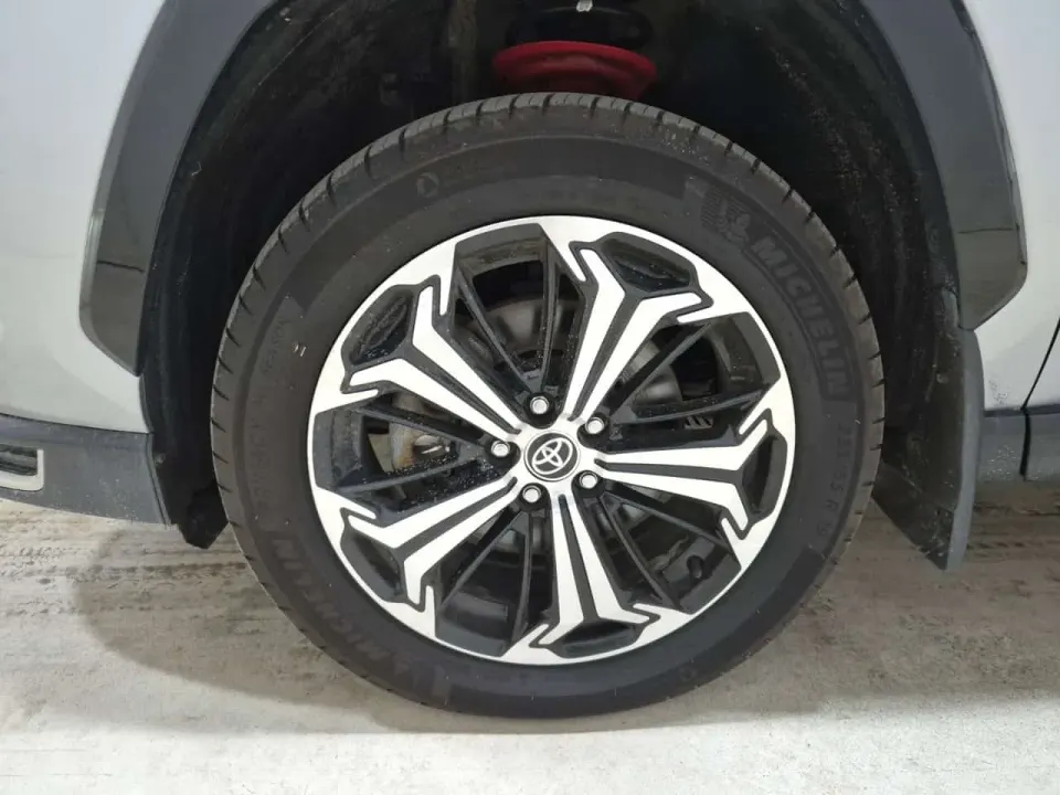 Toyota Rav4 AWD 2023