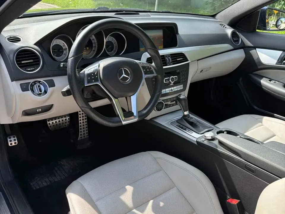 Mercedes-Benz C 350 2012