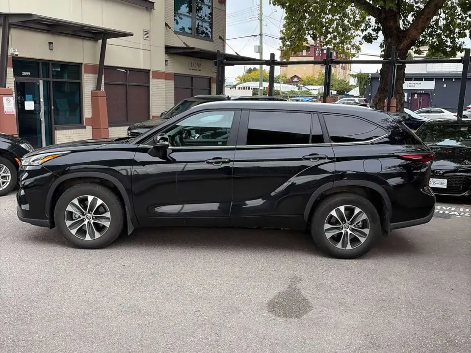 Toyota Highlander XLE AWD 2026