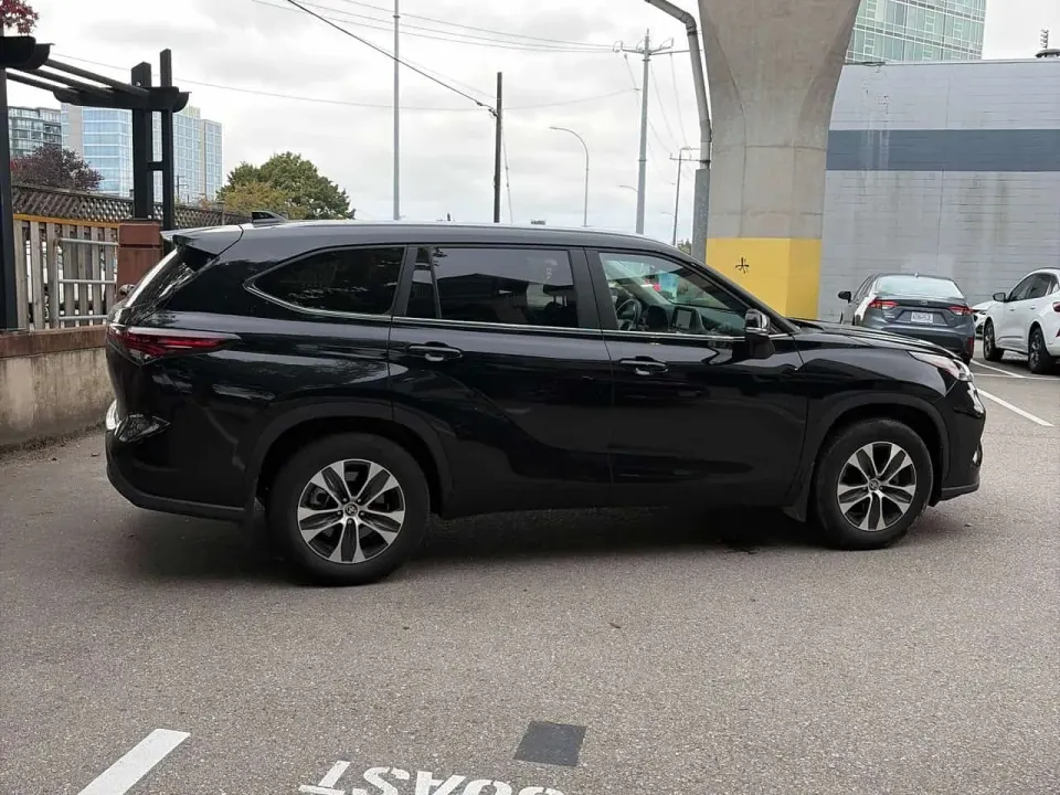 Toyota Highlander XLE AWD 2026