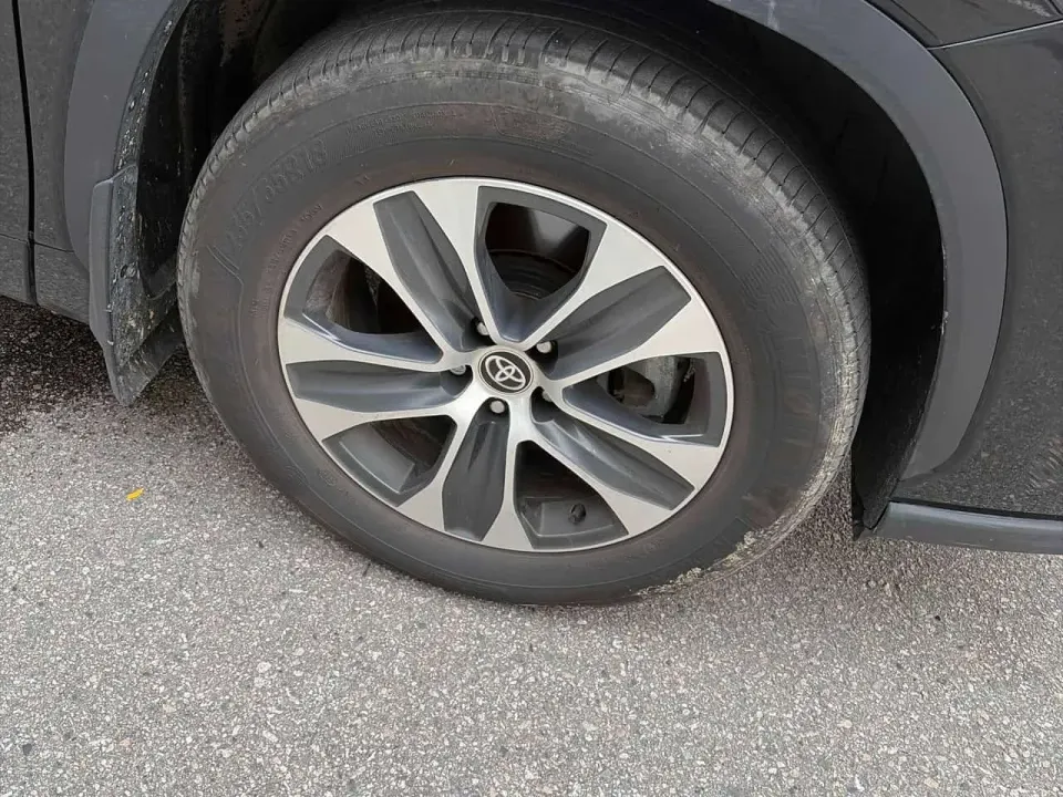 Toyota Highlander XLE AWD 2026