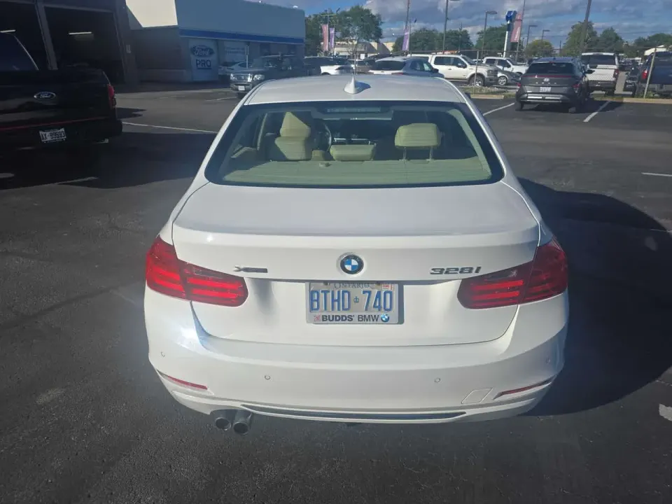 BMW 328i xDrive 2013