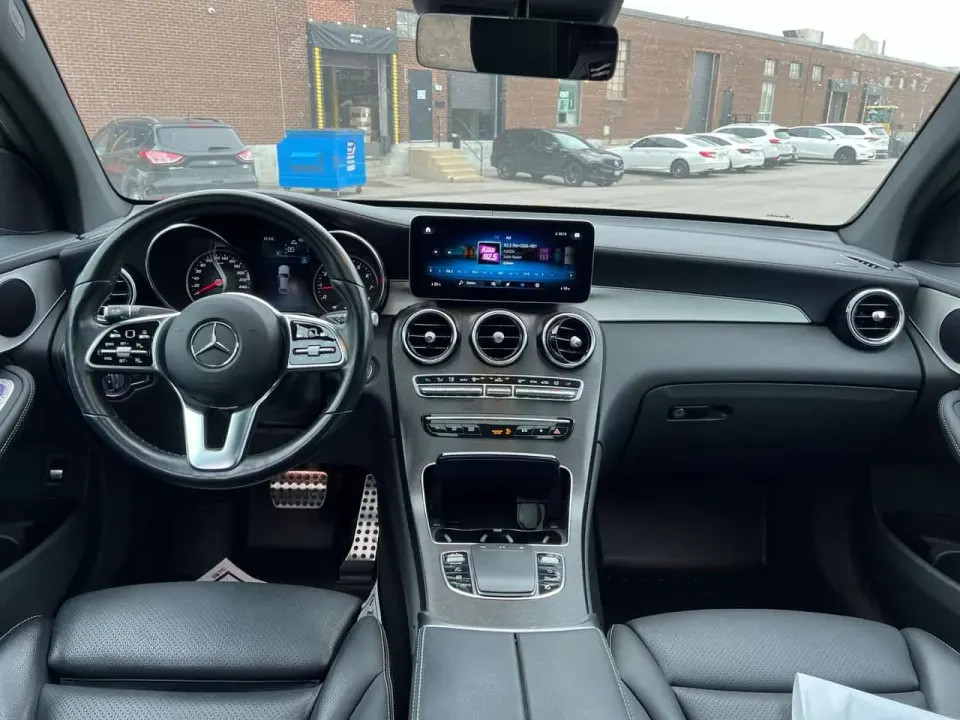 Mercedes-Benz GLC 300 2023
