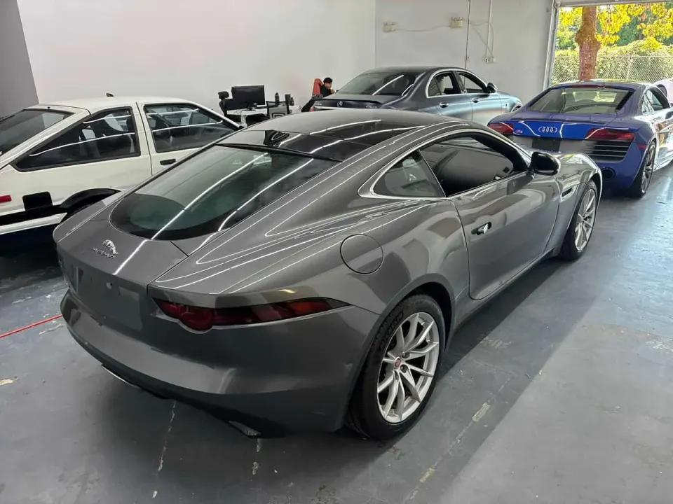 Jaguar F-Type 296HP 2018