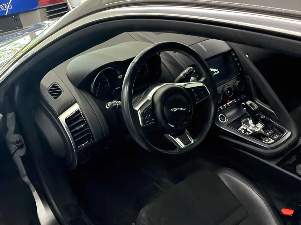 Jaguar F-Type 296HP 2018