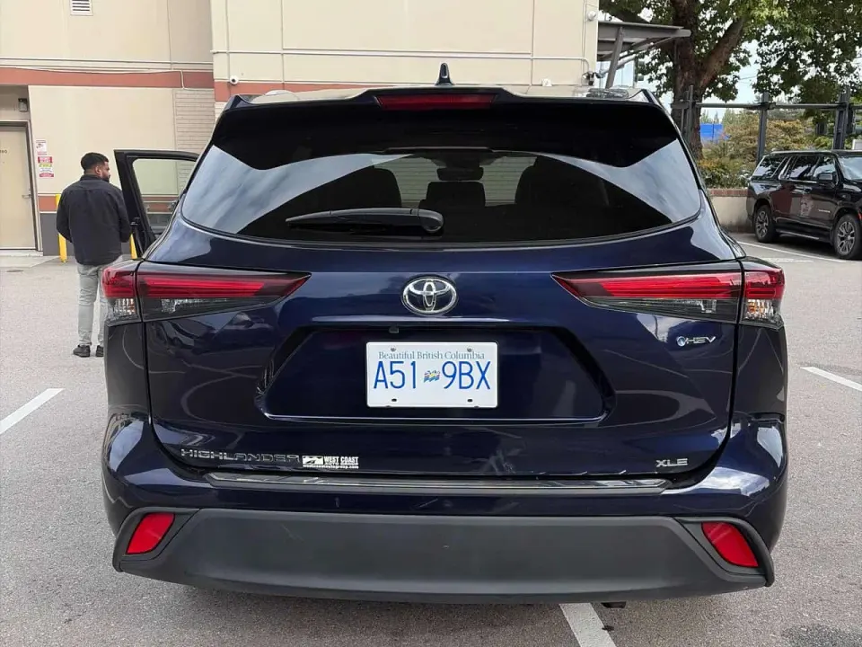 Toyota Highlander Hybrid XLE 2025