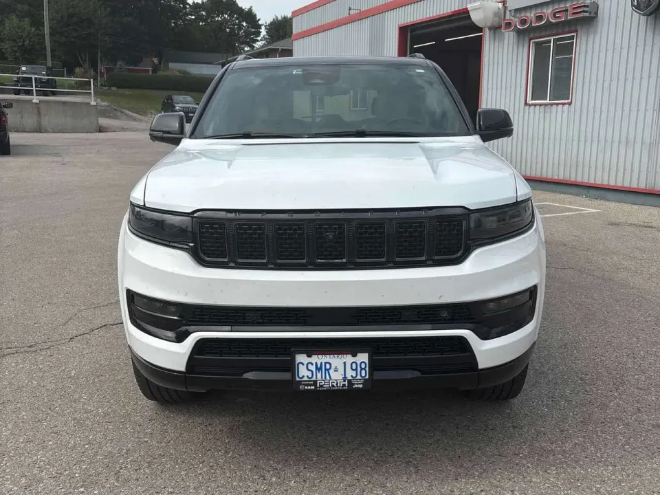 Jeep Grand Wagoneer Series III Obsidian 2023