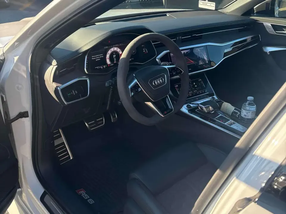 Audi Rs6 performance 2025