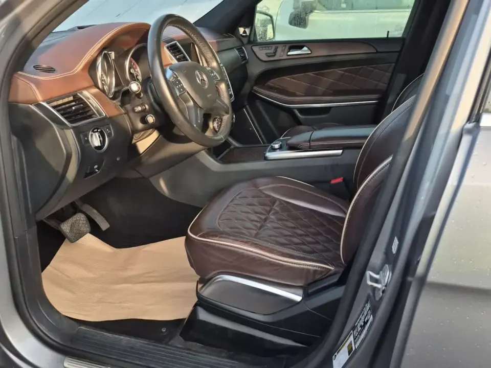 Mercedes-Benz GL 550 2014