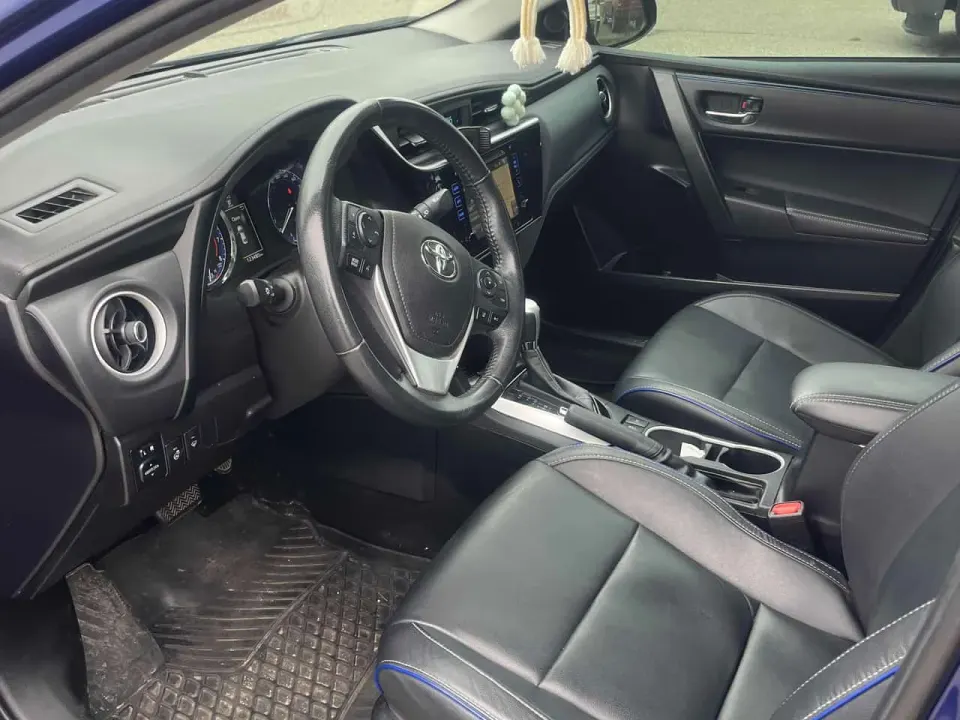 Toyota Corolla SE CVT 2018