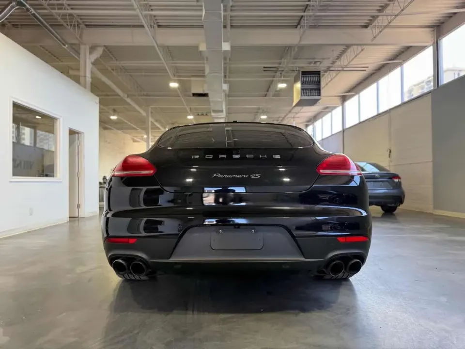 Porsche Panamera 4dr HB 2016