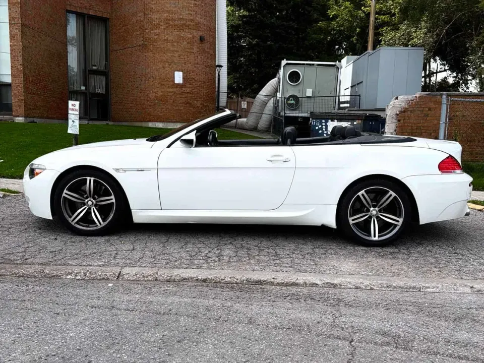 BMW 2dr Cabriolet M6 2007