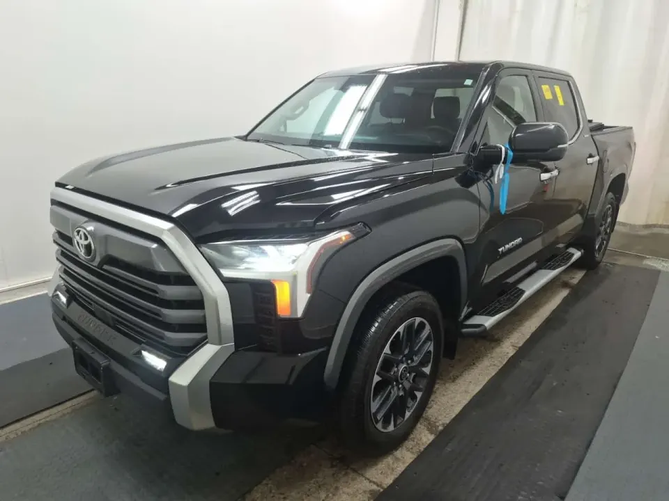 Toyota Tundra LIMITED CREW CAB SHORT BED 2023