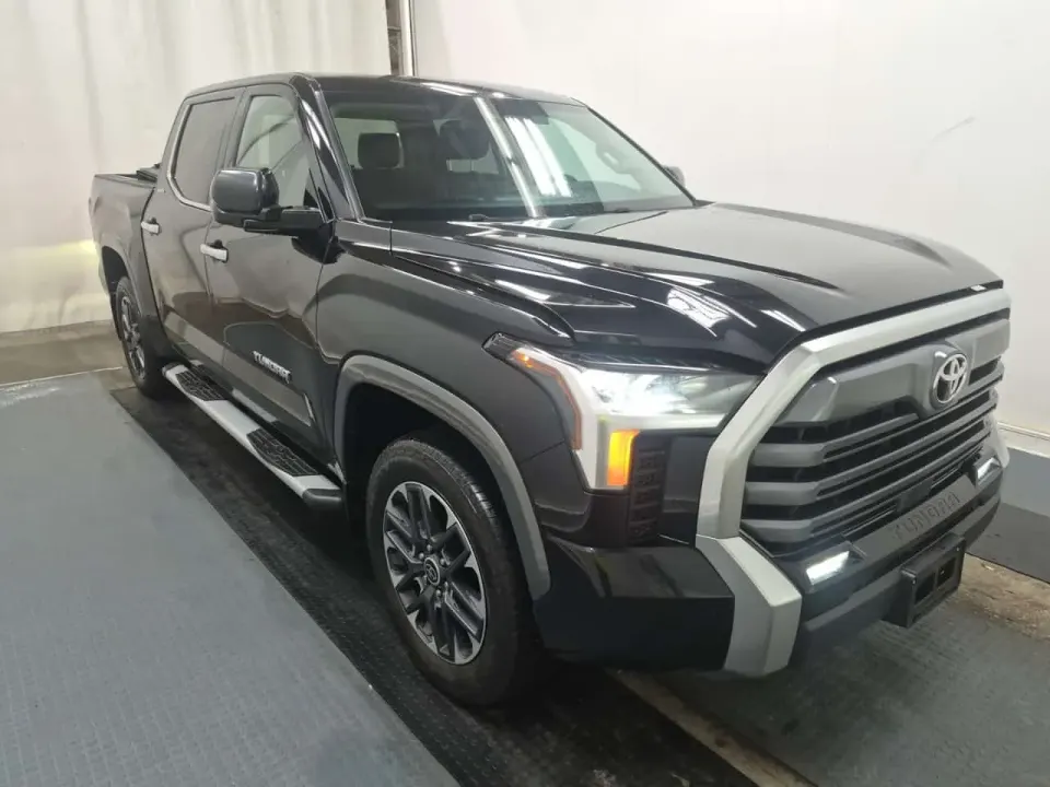 Toyota Tundra LIMITED CREW CAB SHORT BED 2023