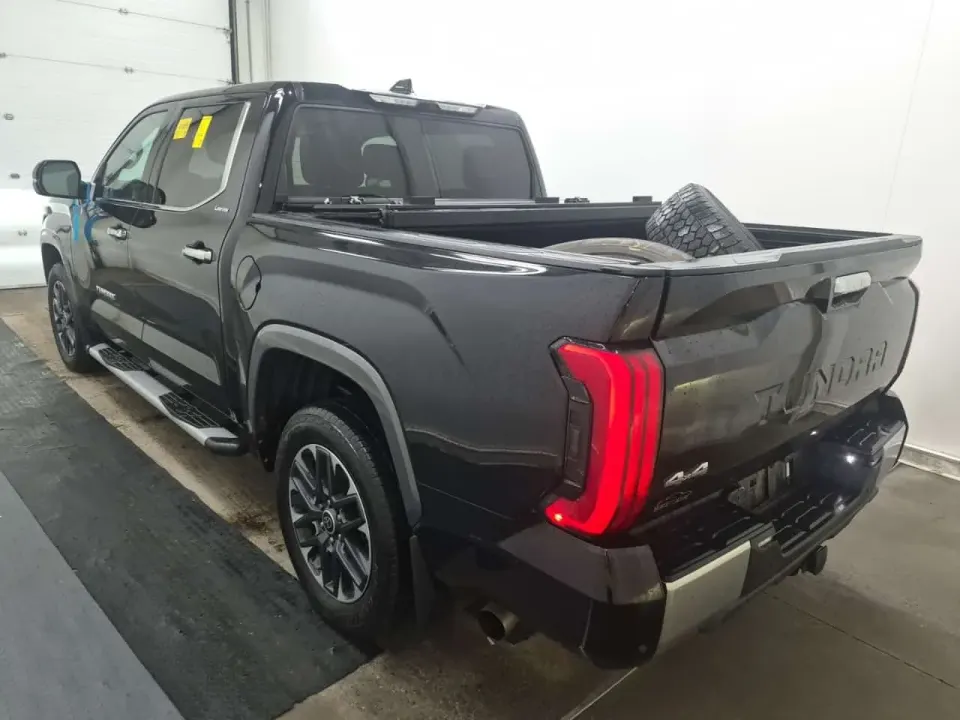 Toyota Tundra LIMITED CREW CAB SHORT BED 2023