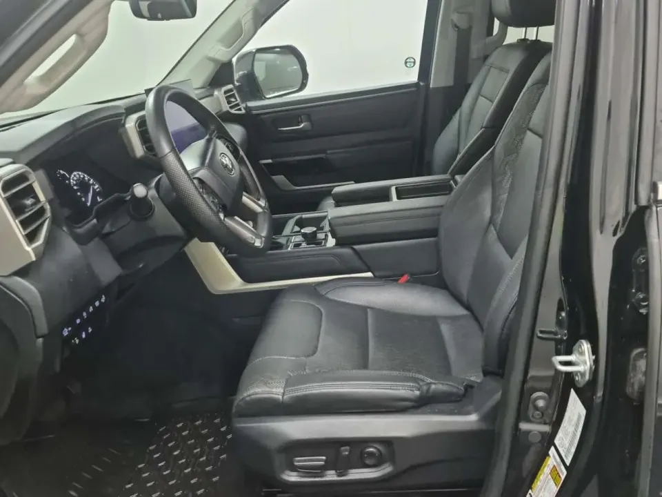 Toyota Tundra LIMITED CREW CAB SHORT BED 2023