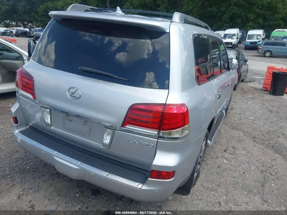 Lexus LX 570 2013
