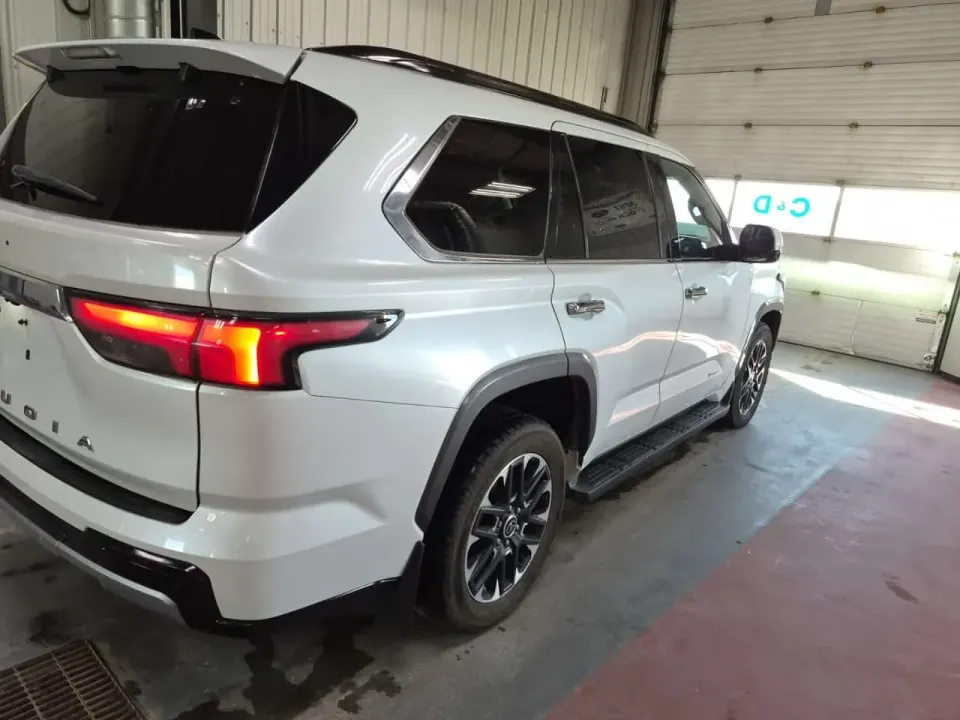 Toyota Sequoia LIMITED 2023