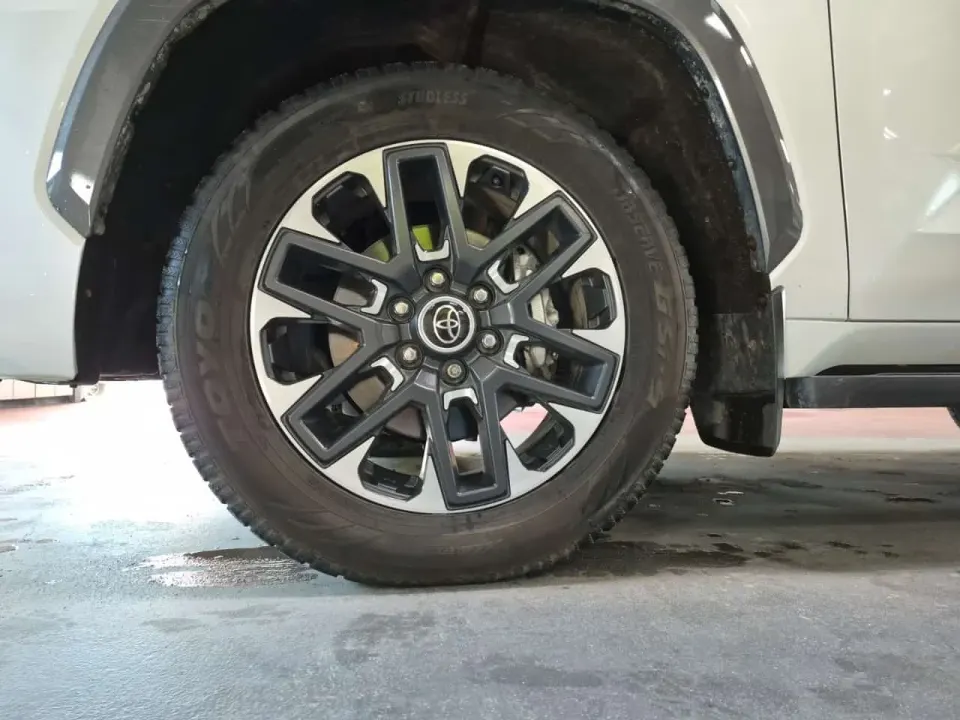 Toyota Sequoia LIMITED 2023