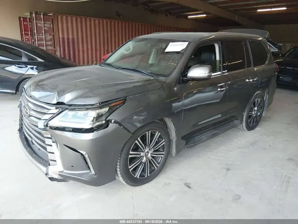 Lexus LX 570 THREE-ROW 2018