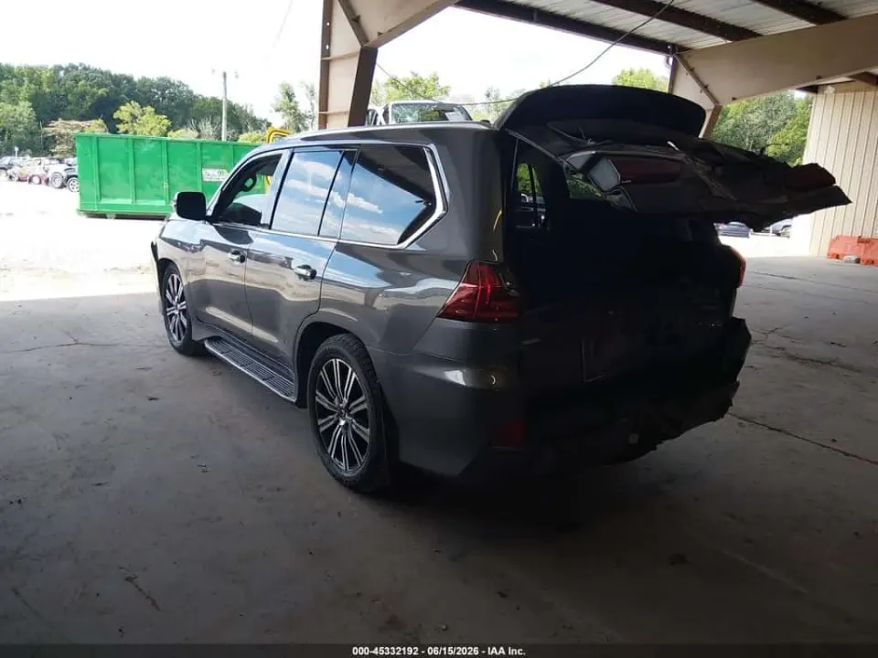 Lexus LX 570 THREE-ROW 2018
