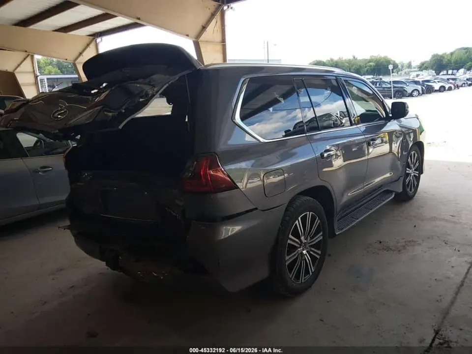 Lexus LX 570 THREE-ROW 2018