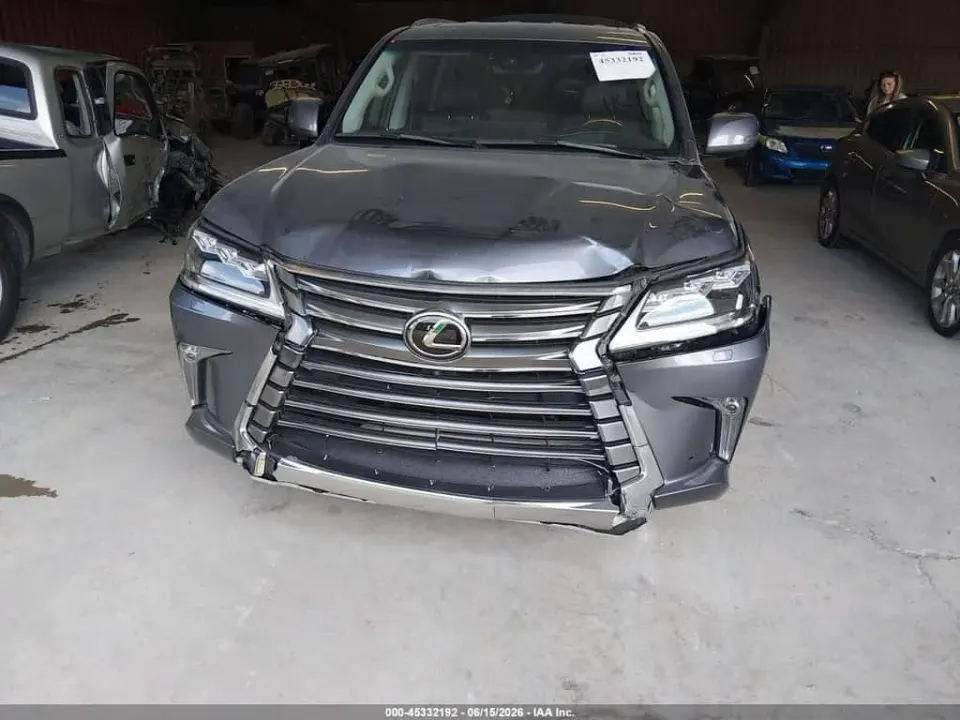 Lexus LX 570 THREE-ROW 2018