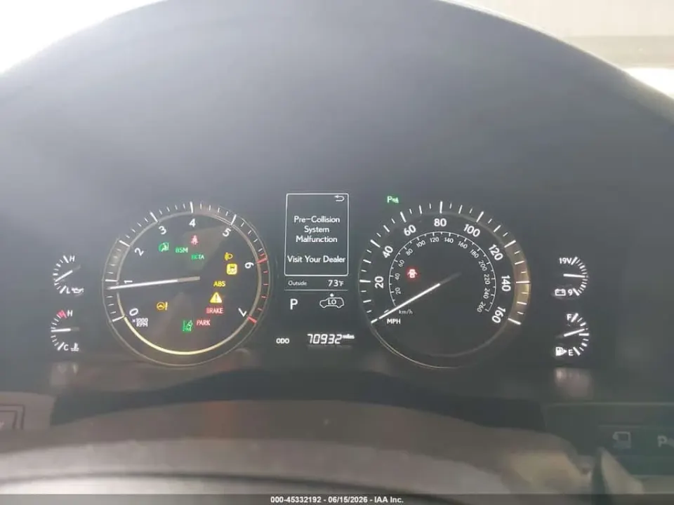 Lexus LX 570 THREE-ROW 2018