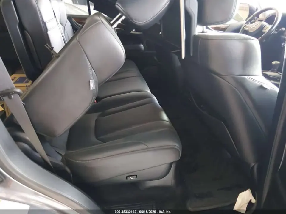Lexus LX 570 THREE-ROW 2018