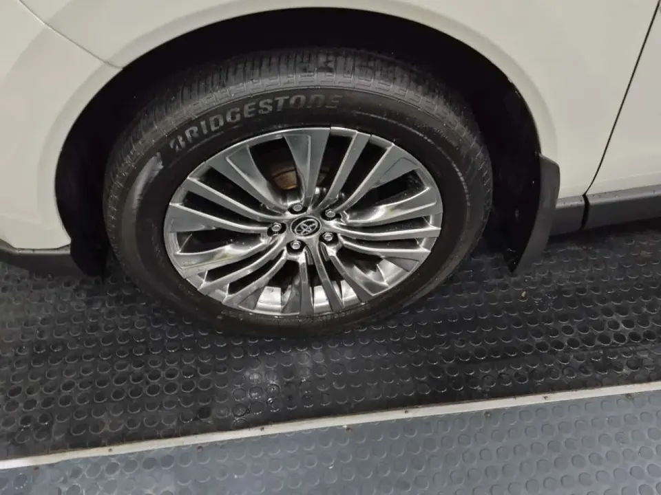 Toyota Venza XLE 2021