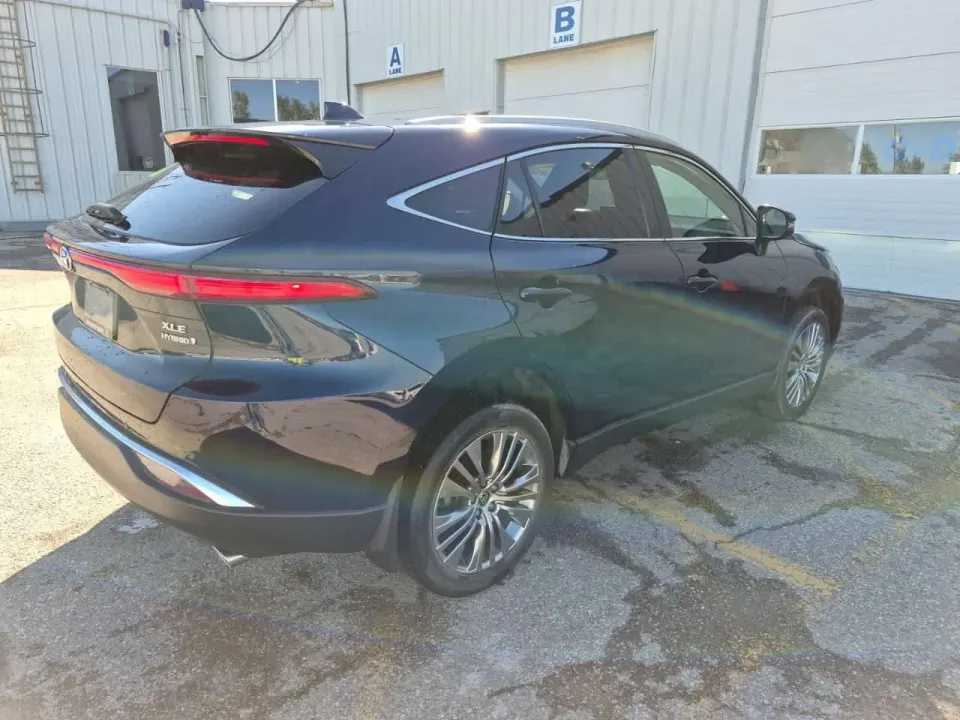 Toyota Venza XLE 2022